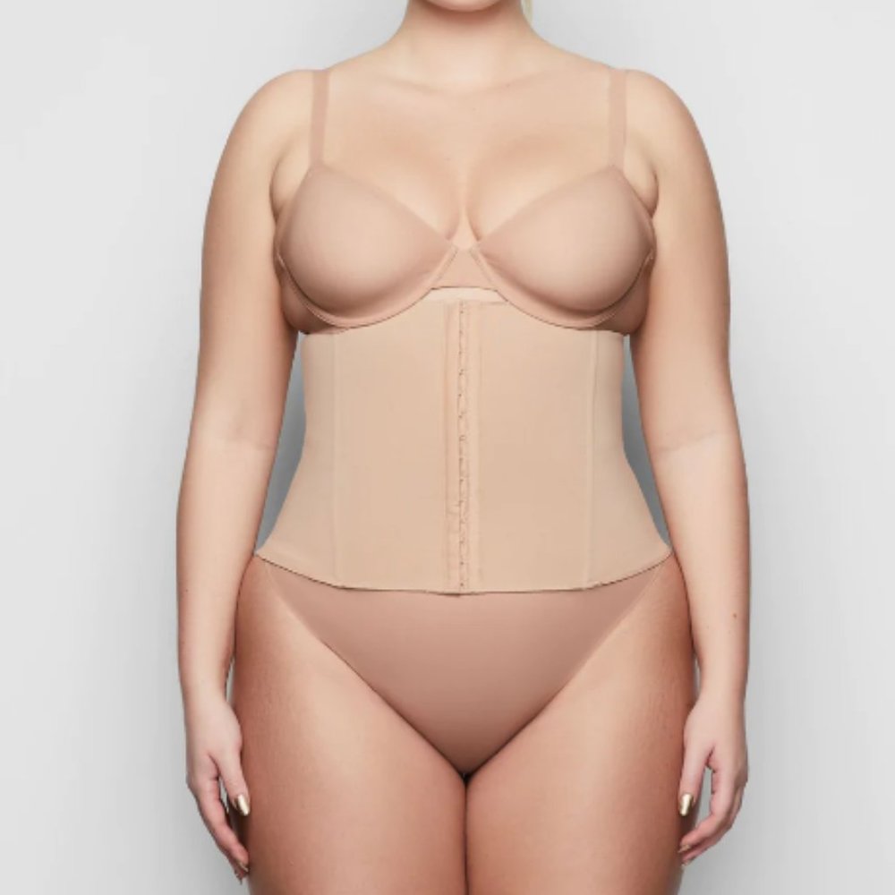 SKIMS WAIST TRAINER Size L